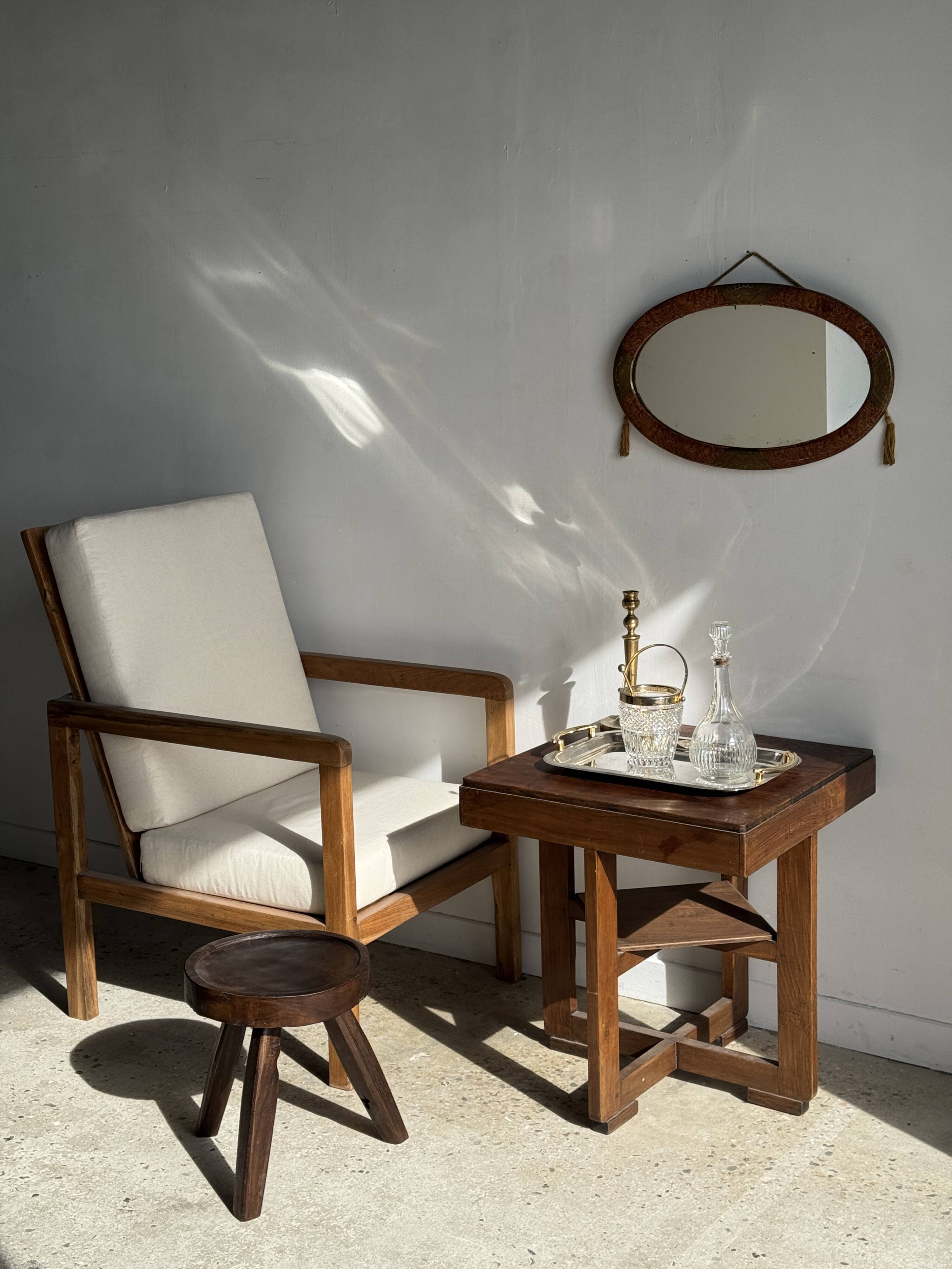 Small oval Art Deco mirror in brown and gold 33x54.