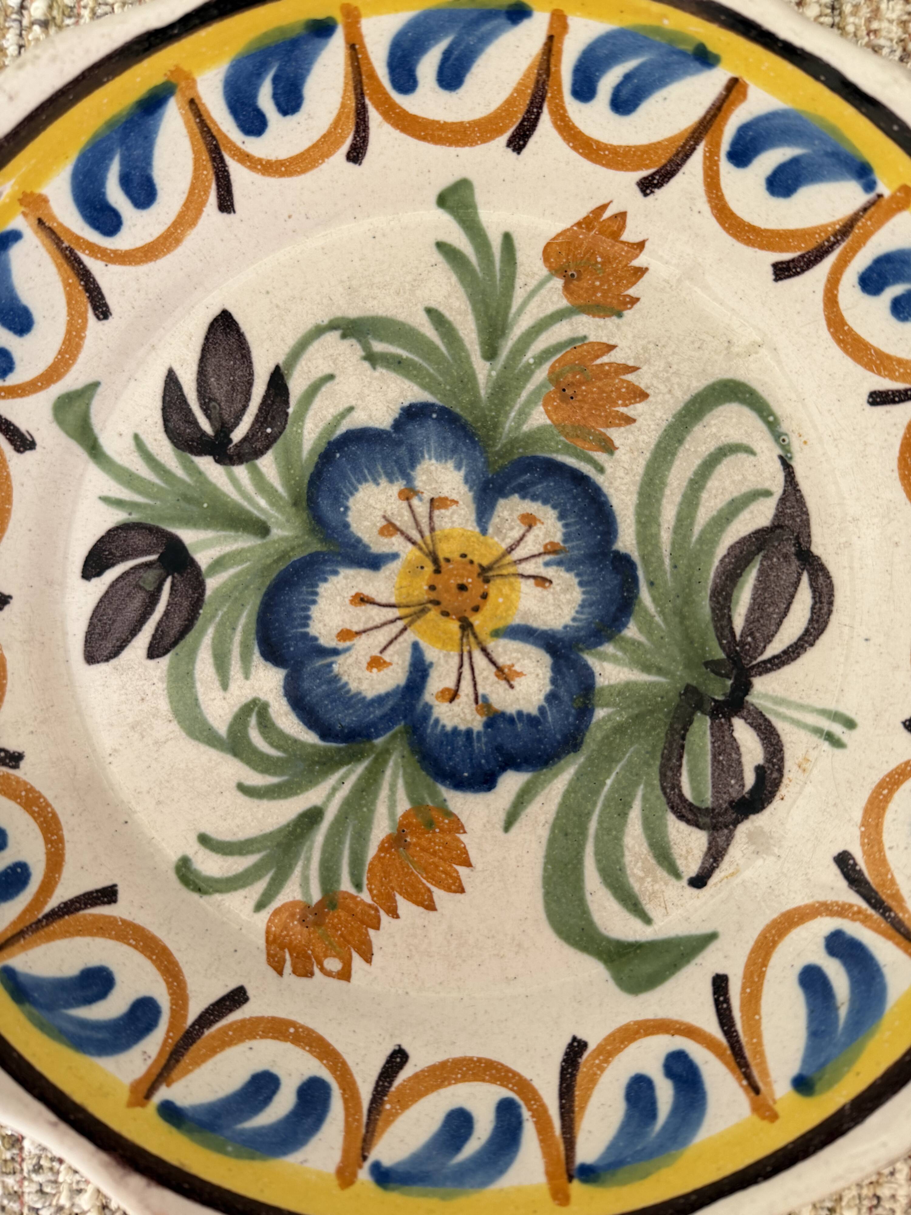 Assiette vintage en céramique peinte à la main