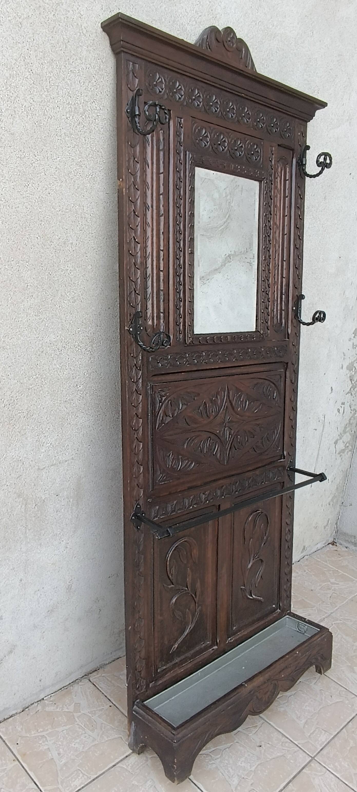 Breton coat rack in natural wood