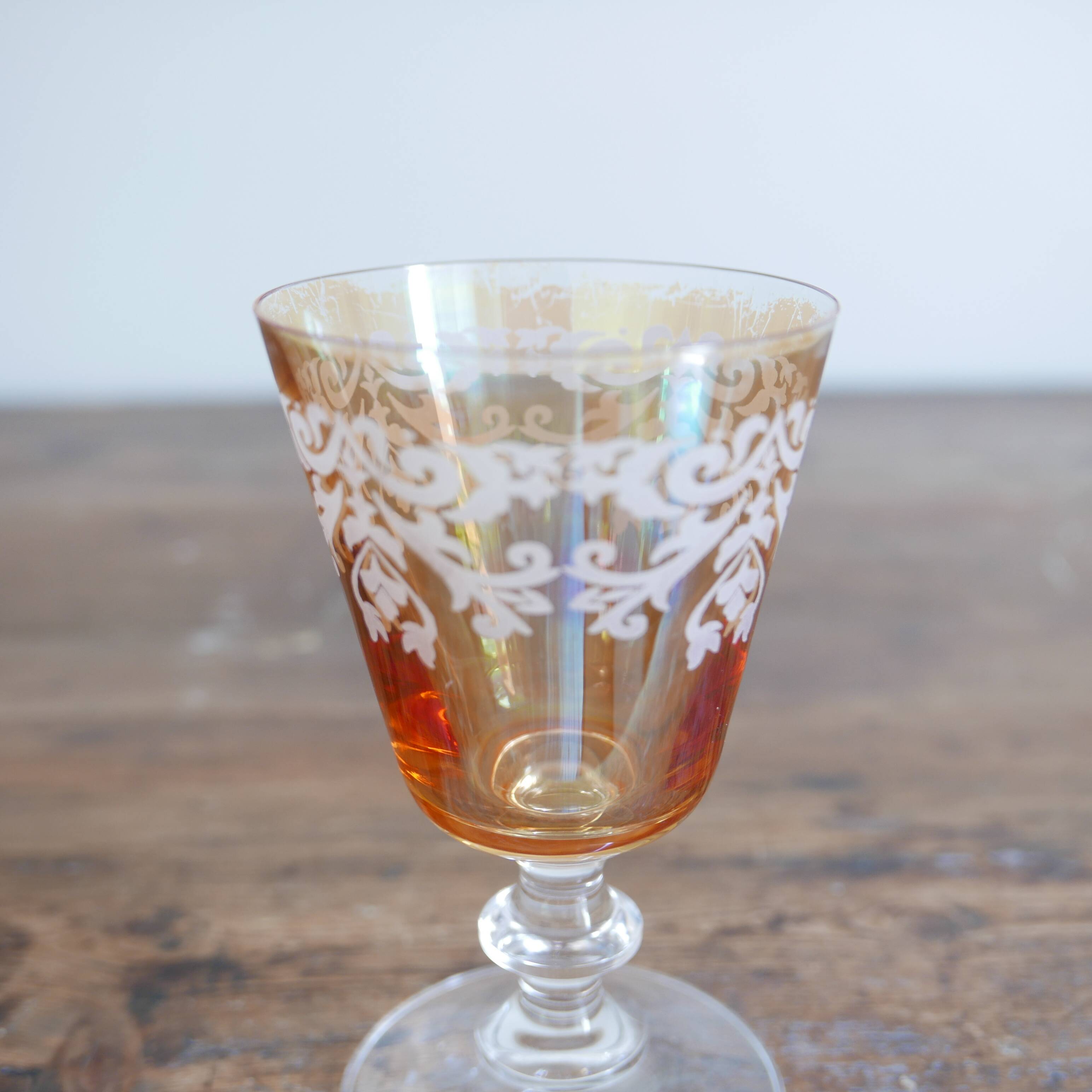 6 Orange-tinted engraved glass wine glasses