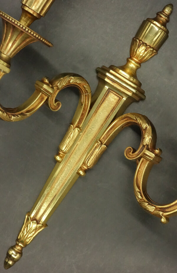 Paire d'appliques style Louis XVI par Lucien Gau, Paris