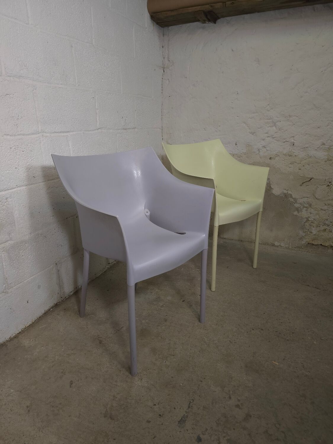 Paire de chaises petits fauteuil Kartell Dr. No Philippe Stark