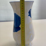 Lunéville earthenware vase from the "Blue Anemone" collection.