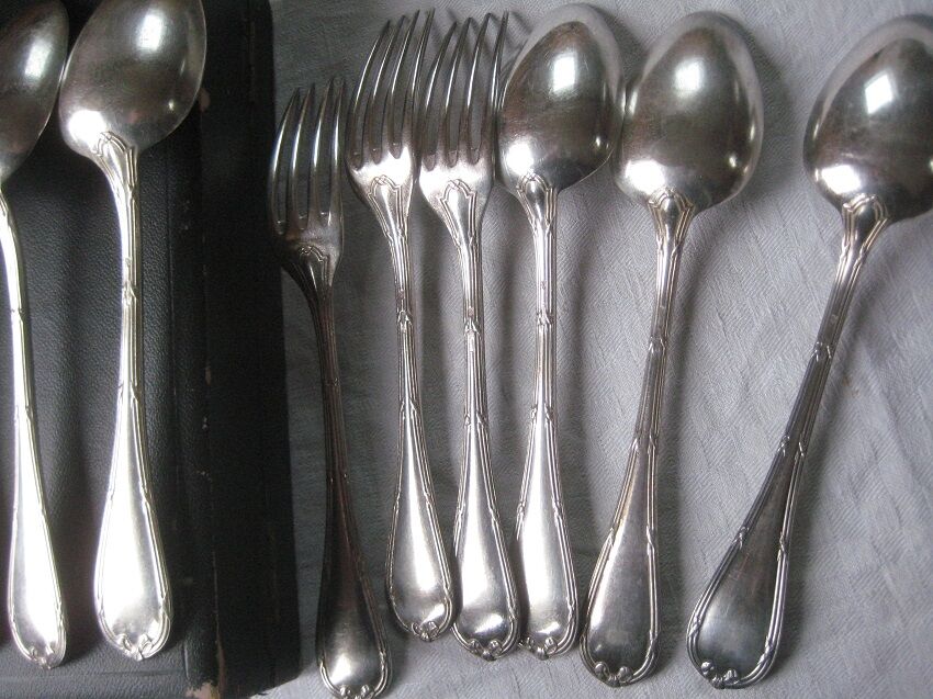 Christofle twelve large covers, model ribbons