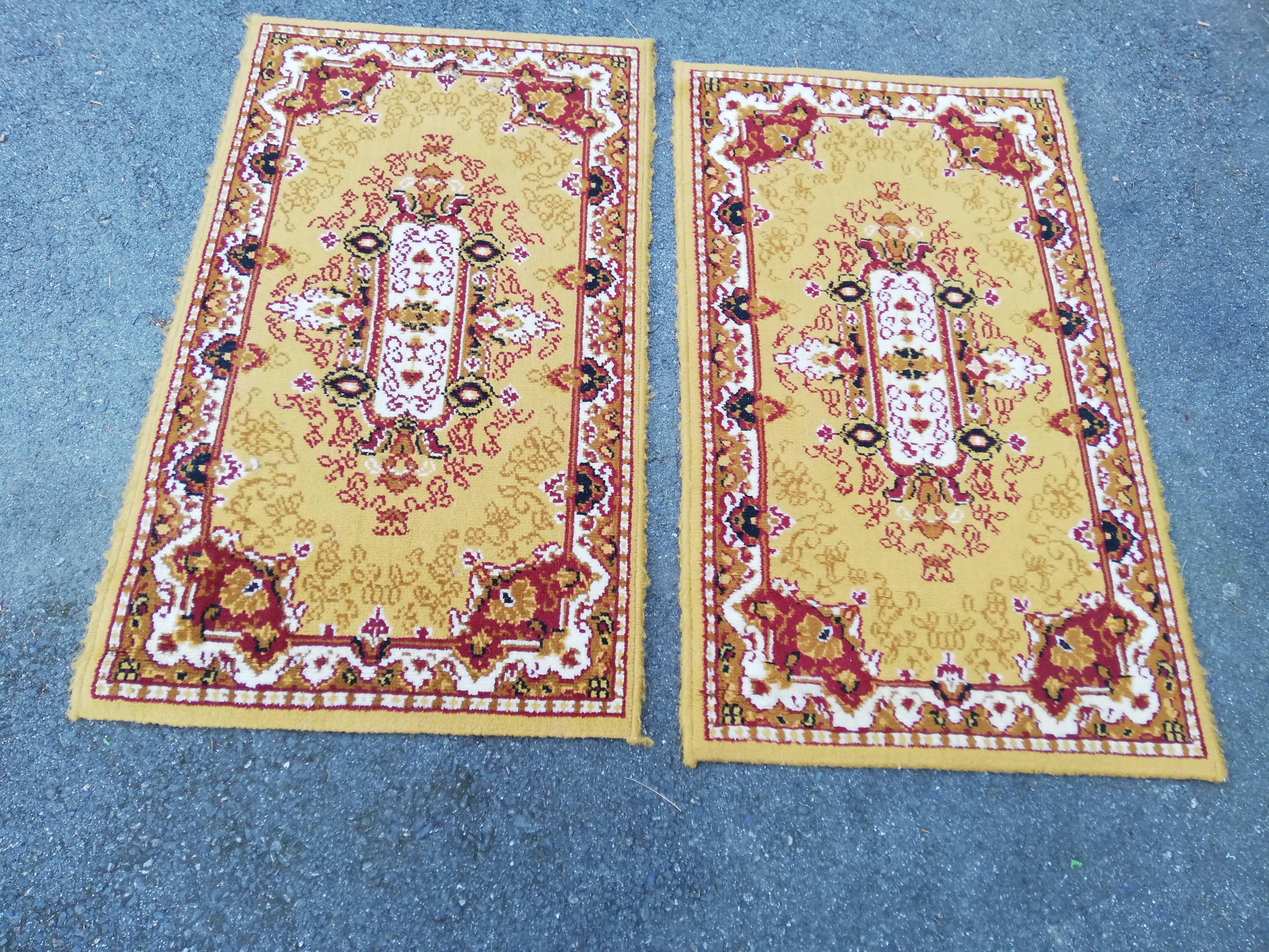 Pair of carpets
