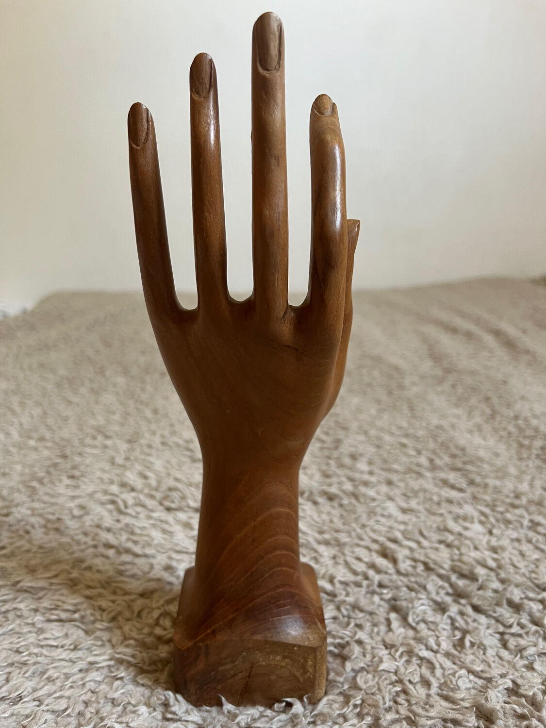 Hand Soliflore ring holder wooden jewelry holder