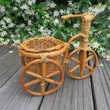 Cache pot en rotin et bambou tricycle vélo années 60 70