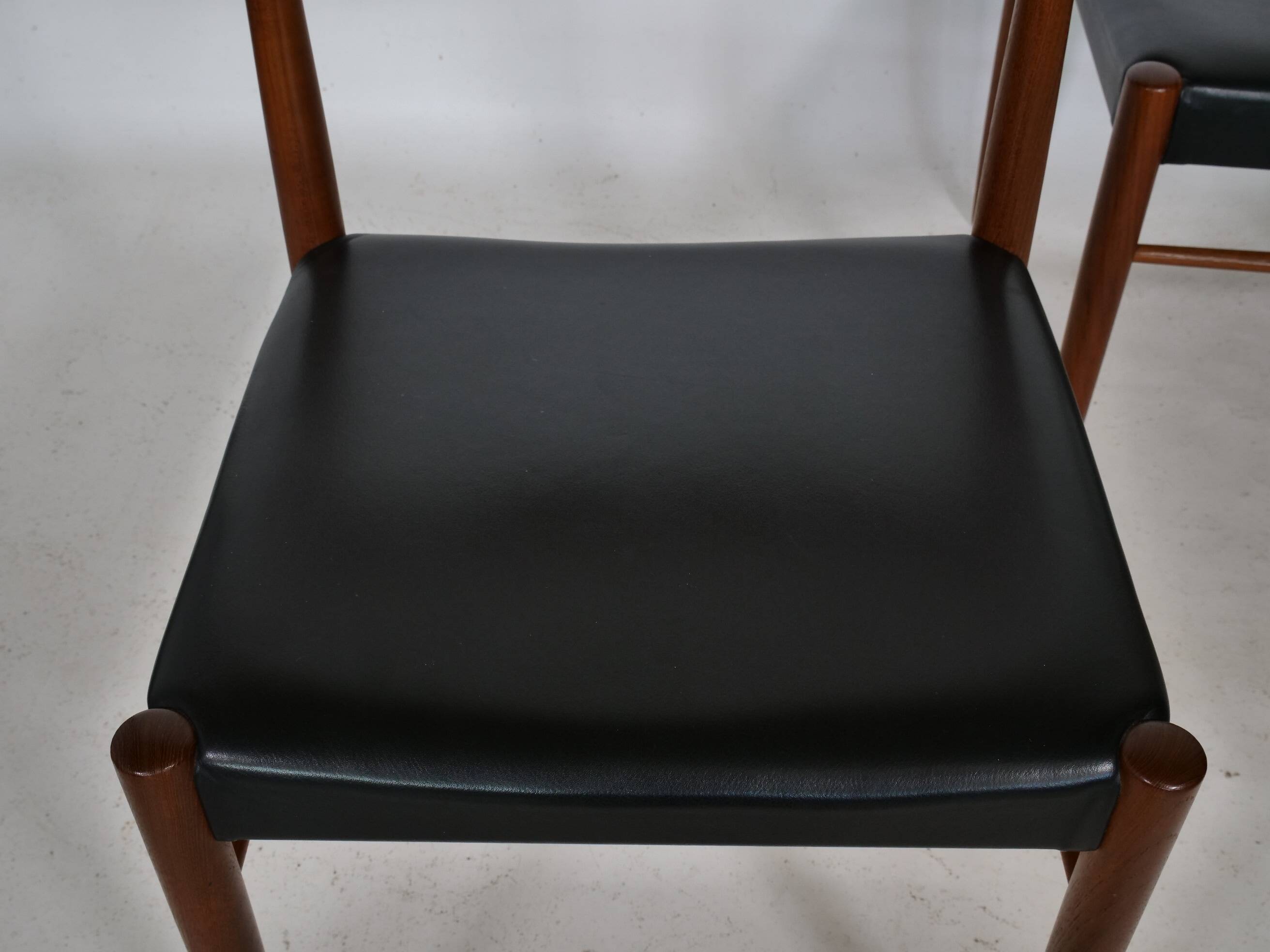 Chaises de salle à manger en teck HW Klein pour Bramin années 1960