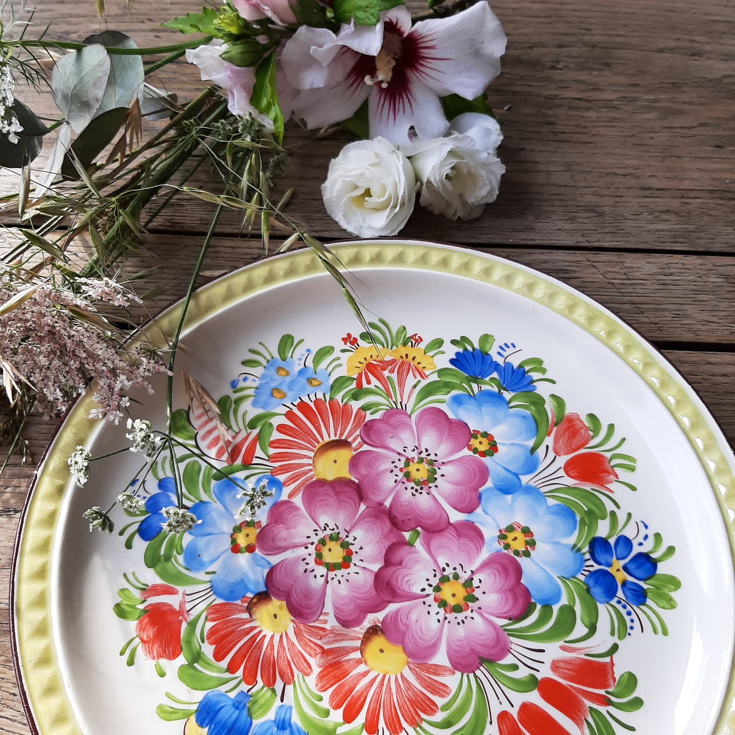 Flower plate Ditmar Urbach Czechoslovakia