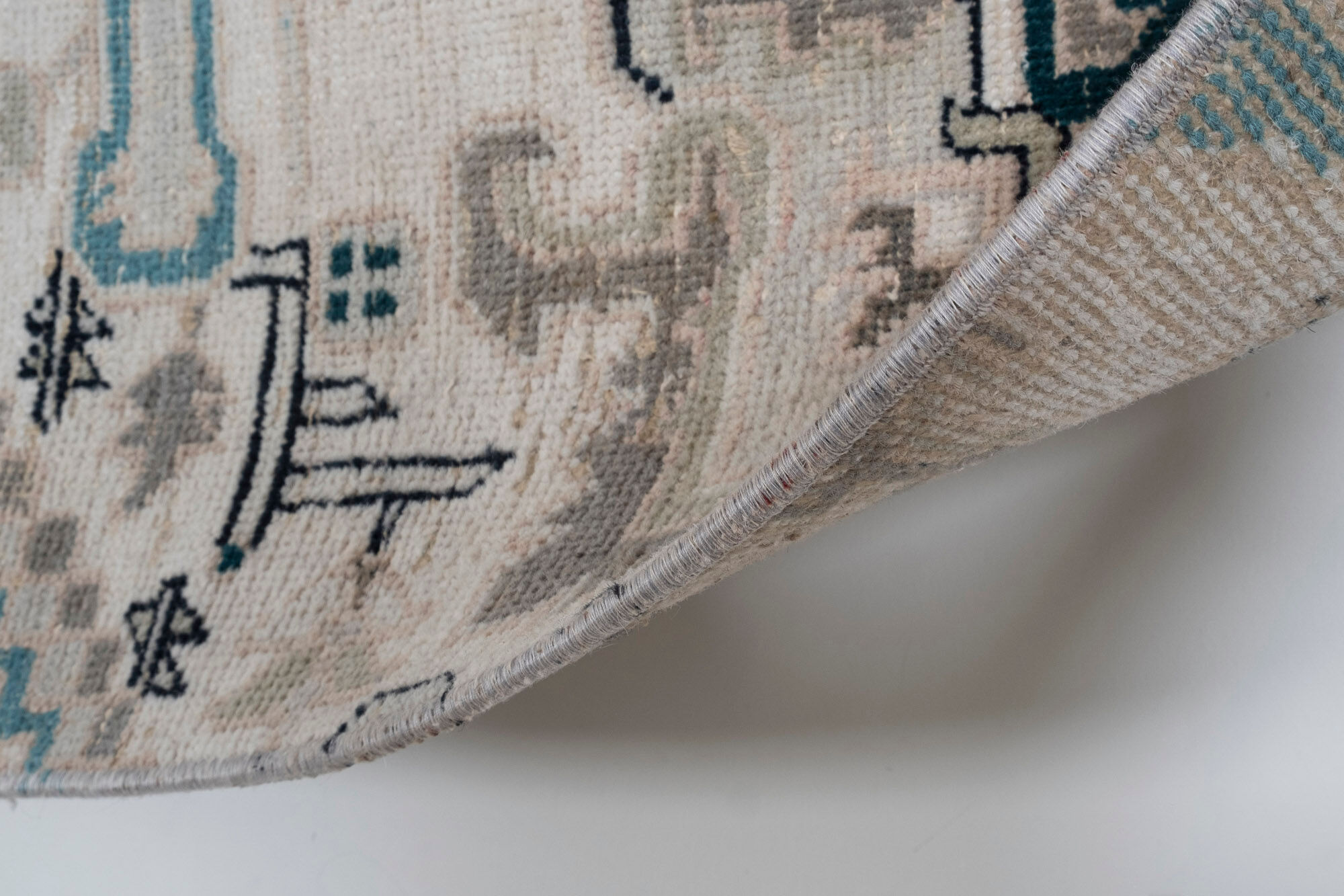 Distressed turkish rug runner 72 x 144 cm