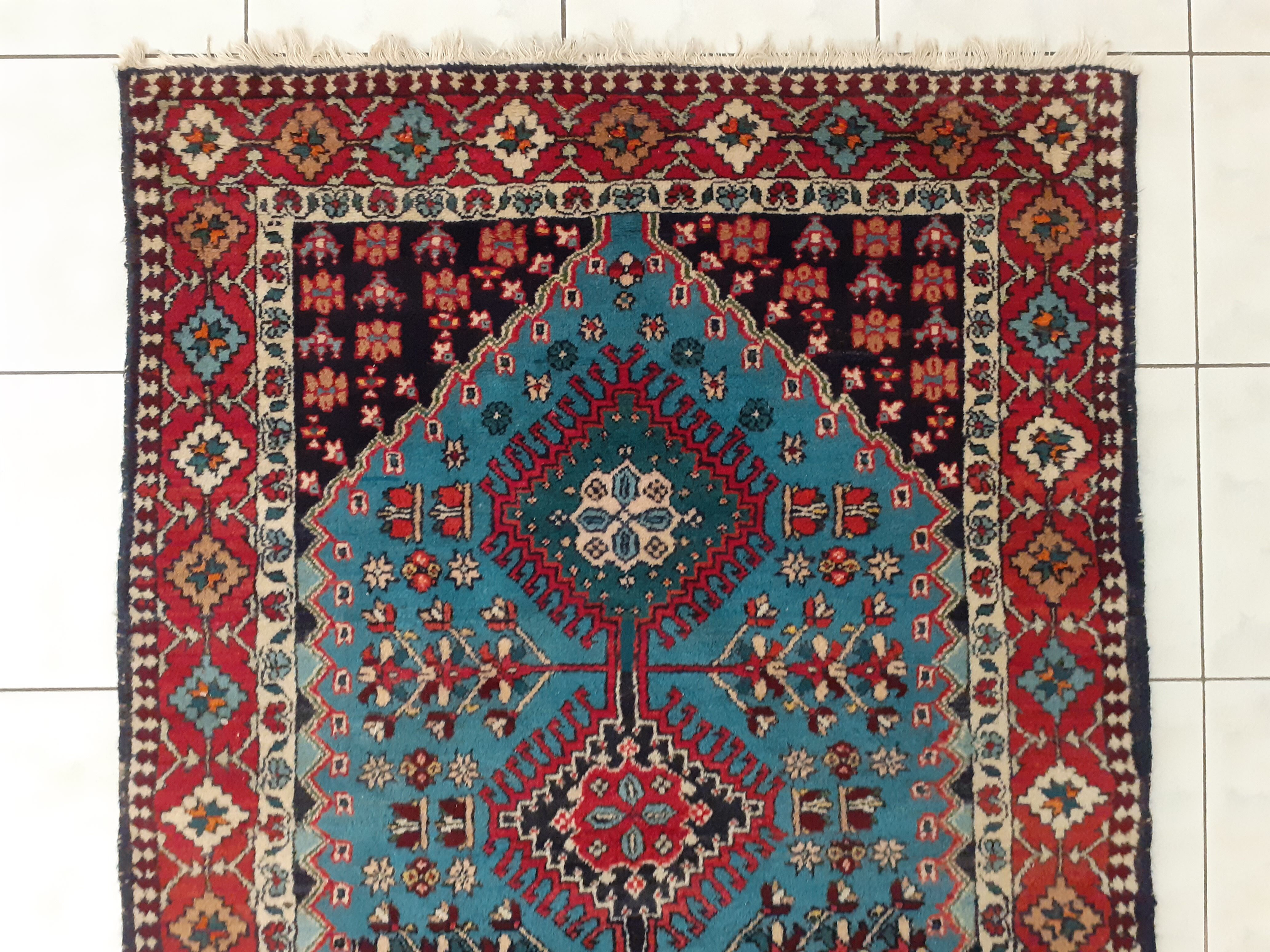 Handmade Yalameh Persian carpet