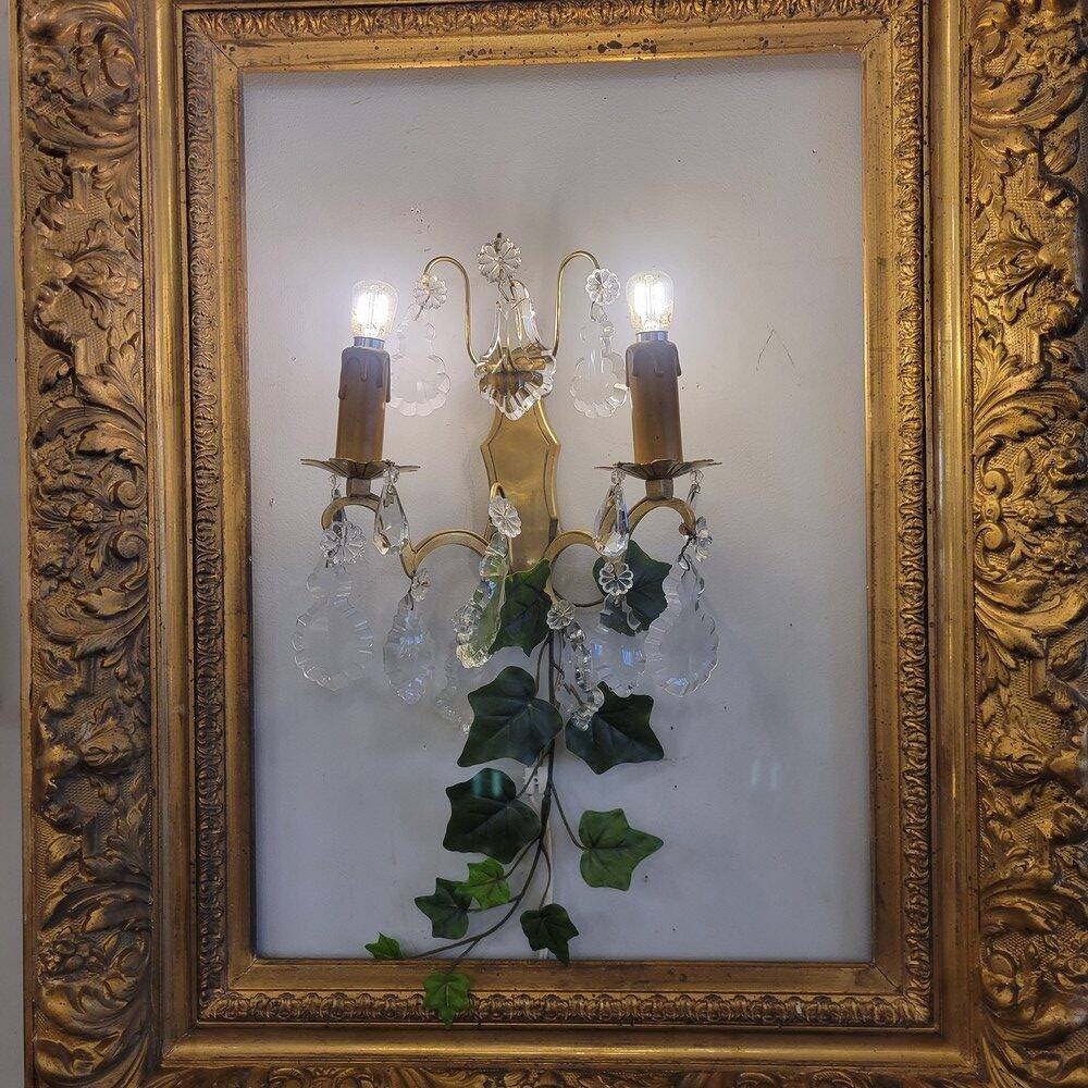 Pair of wall lights with pendants