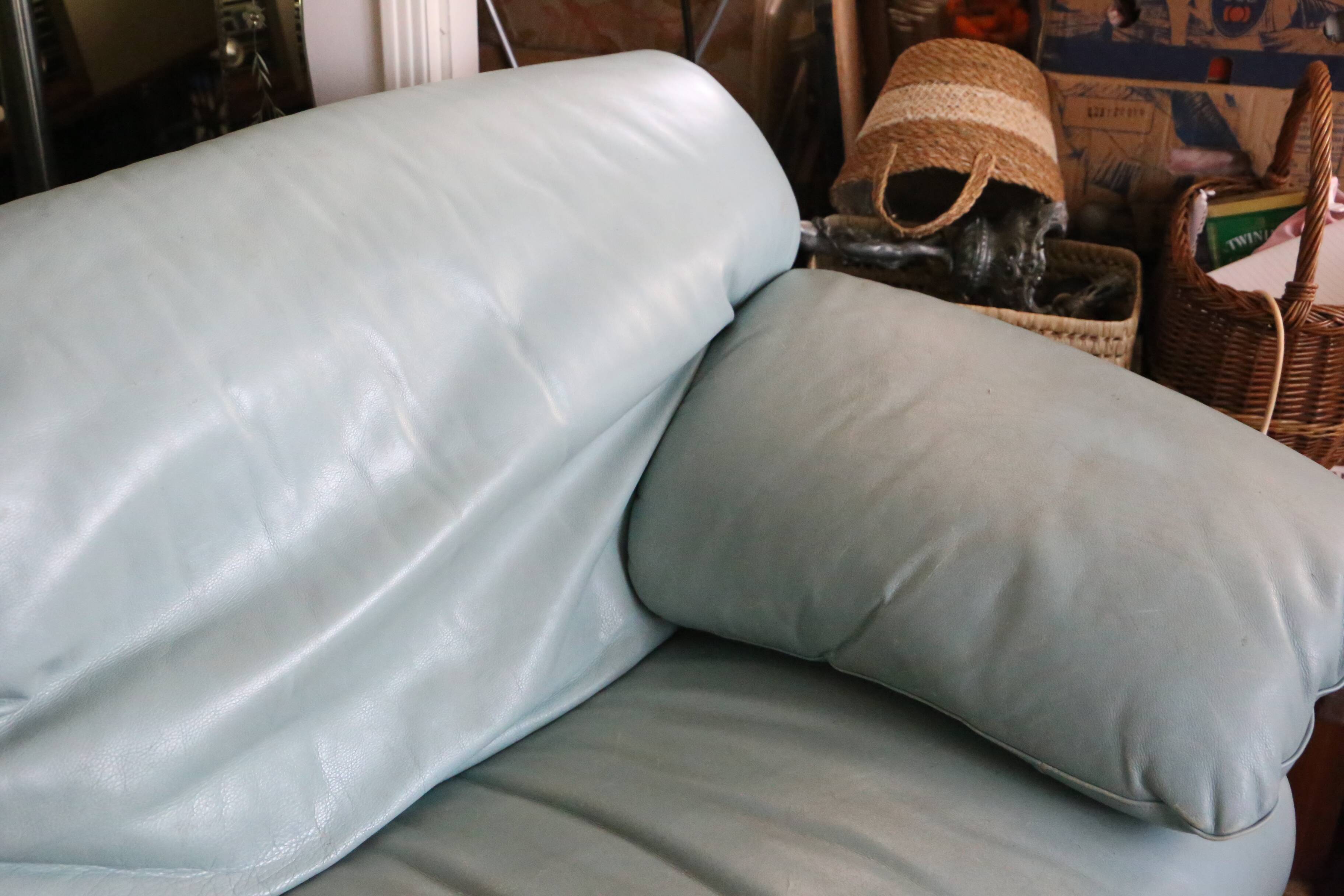 Pausa Armchair by Poltrona Frau, 1990