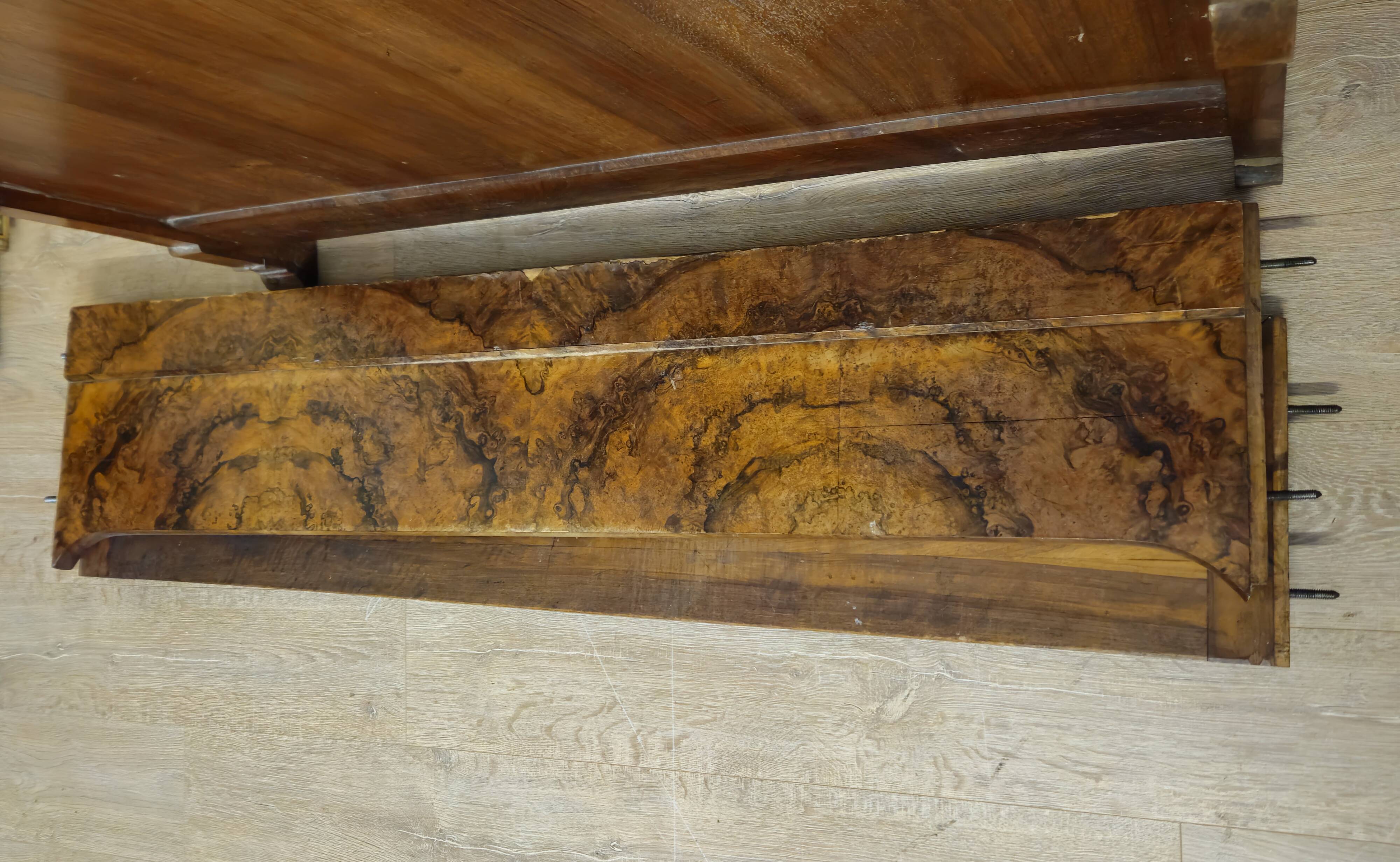 Light boat in walnut briar – Charles X period / Restoration / Louis Ph