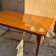 Table avec belle marqueterie