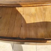 Walnut chest of drawers