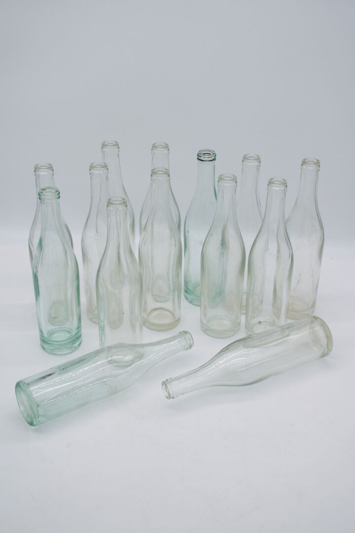 Set of fourteen Lyon glass jars 46cl 1950'