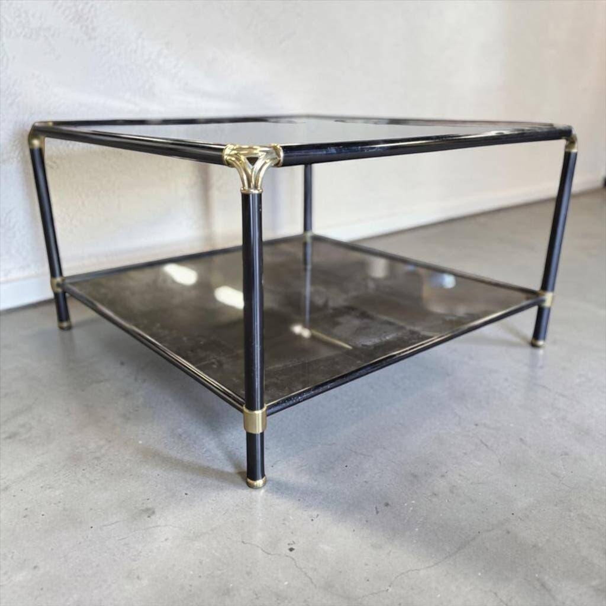 Table basse vintage en verre fumé