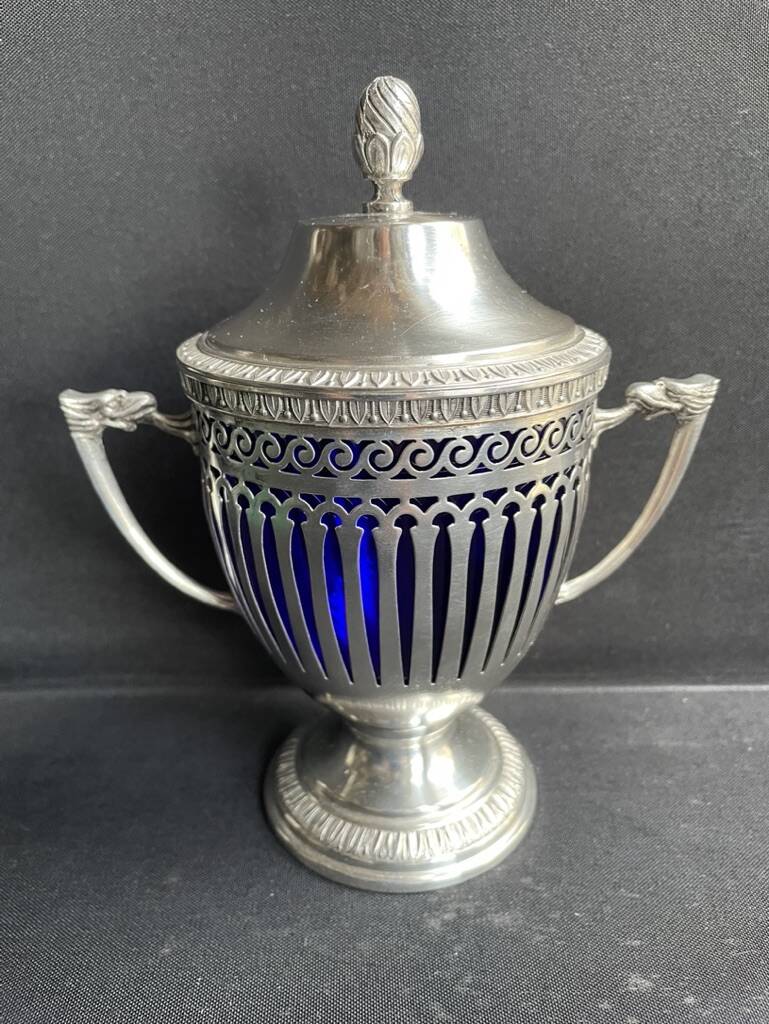 Drageoir, jam maker – Silver metal and blue crystal