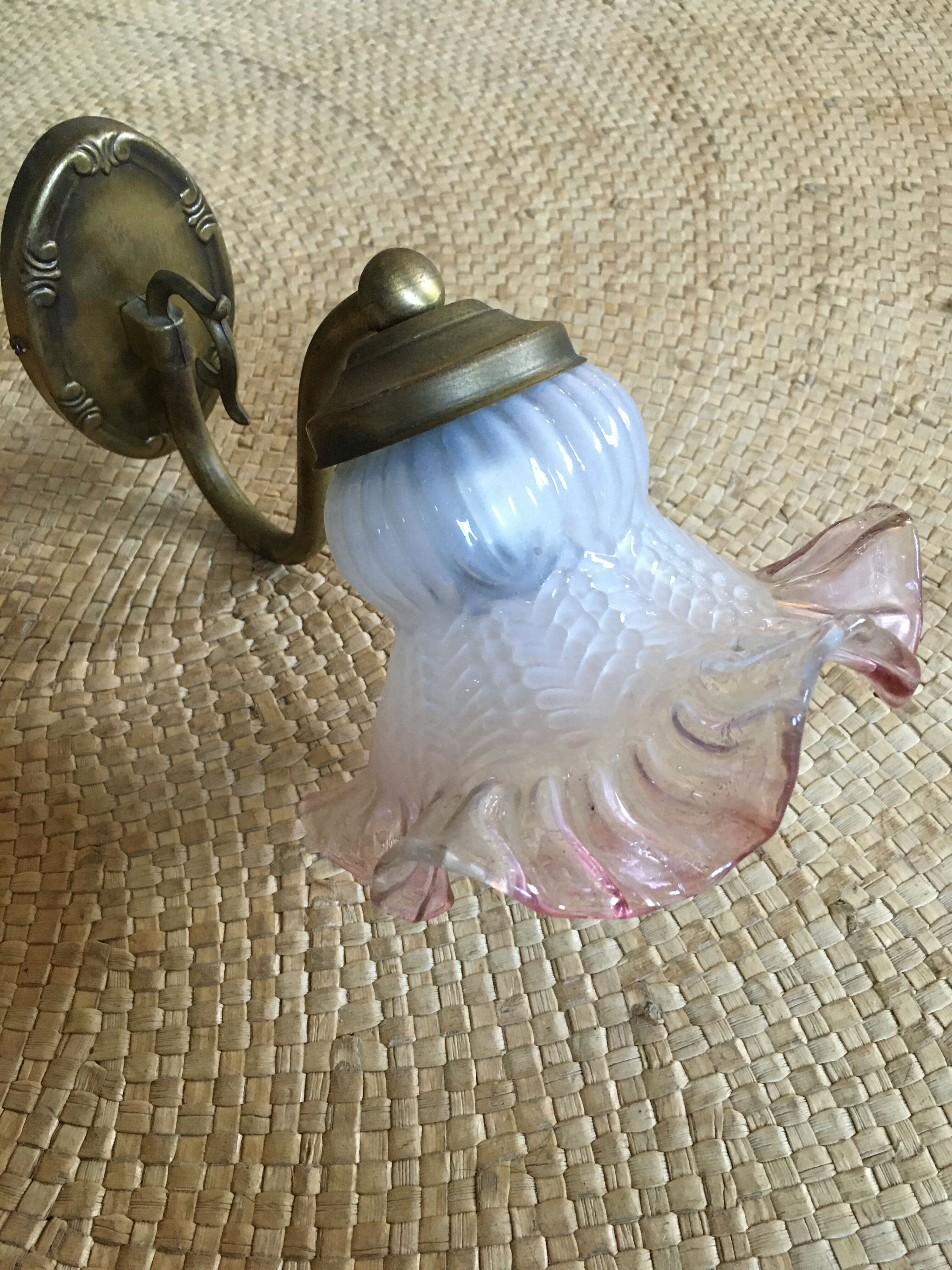 Swan neck sconce