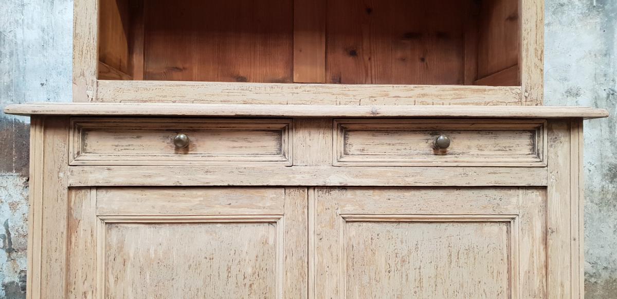 Vintage vaisselier in two bodies