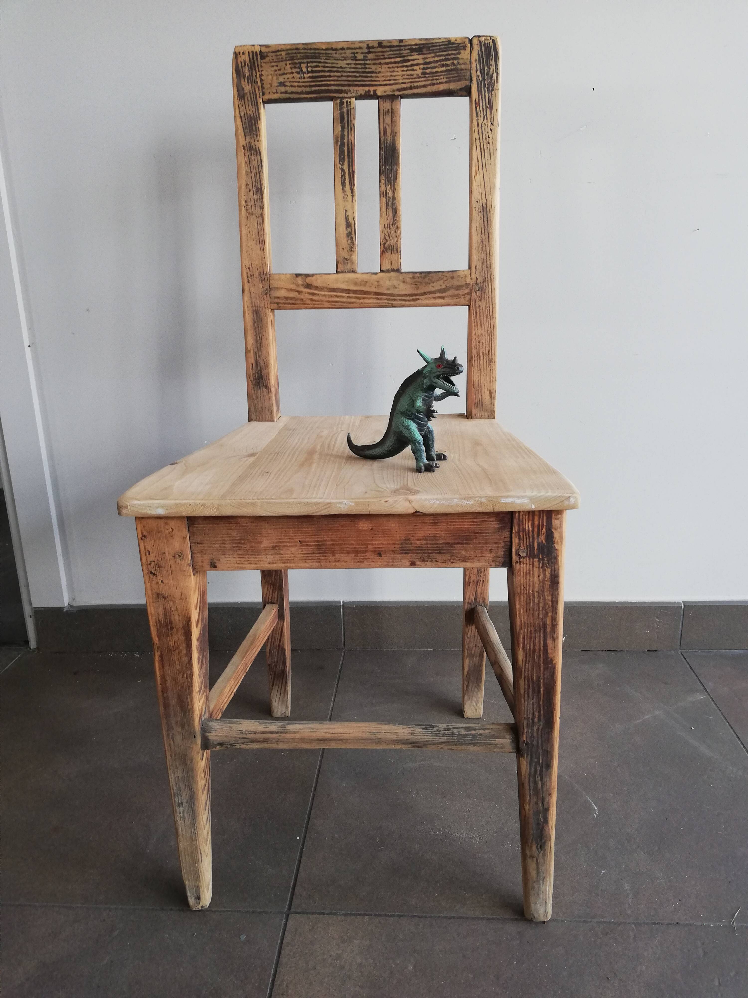 Set of 5 vintage wooden chairs