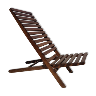 Teak lounge chair with foldable slats