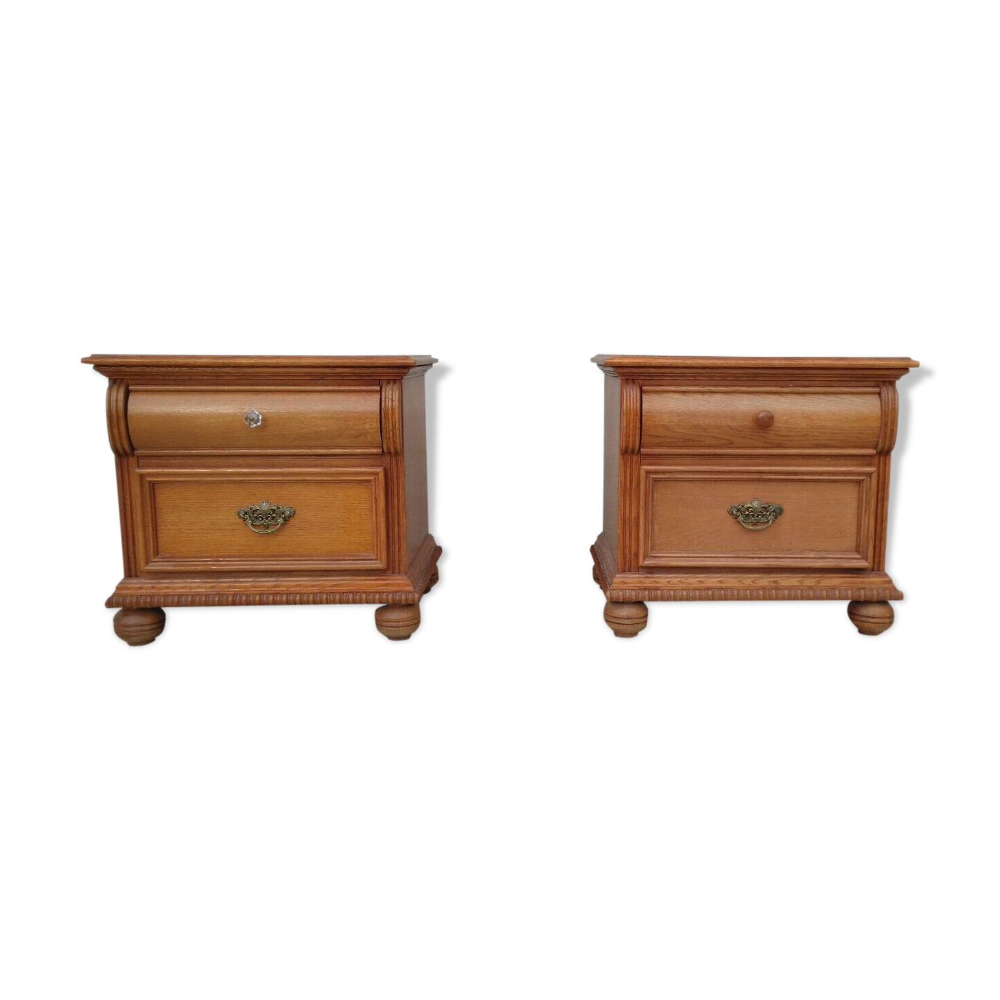 Pair of Victorian Lexington bedside tables