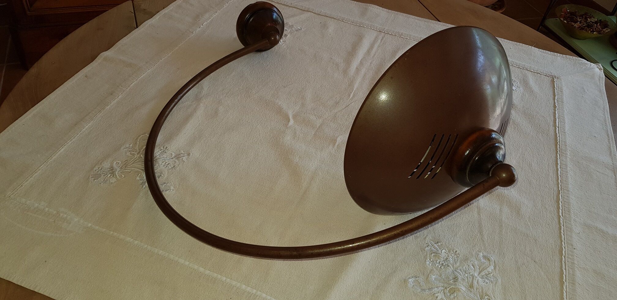 Halogen hanging lamp