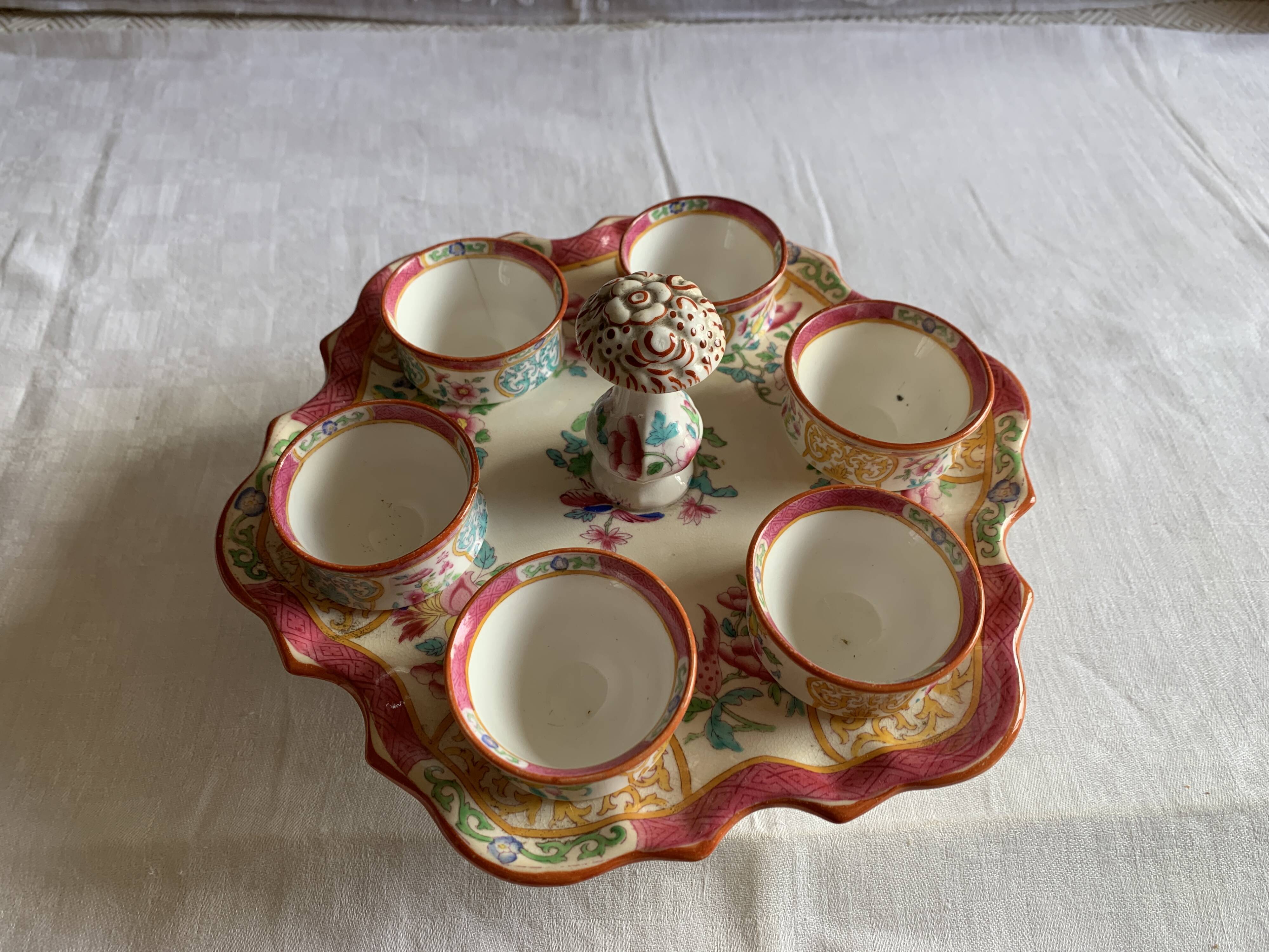 Minton egg cup holder and its 6 egg cups