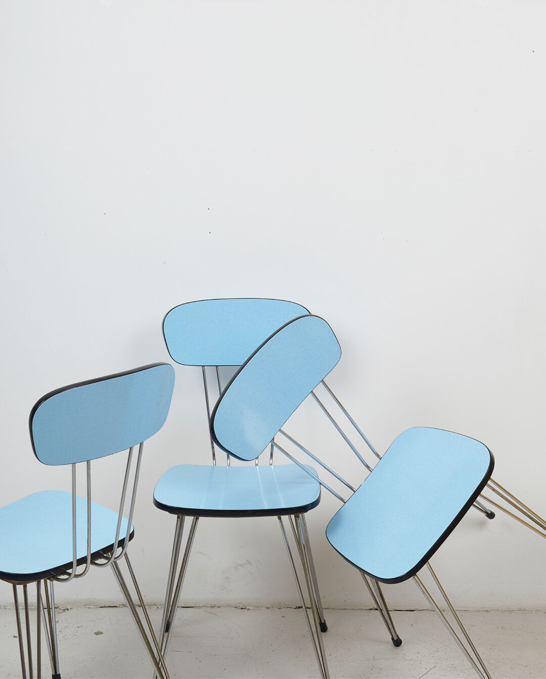 Formica chairs with eiffel legs