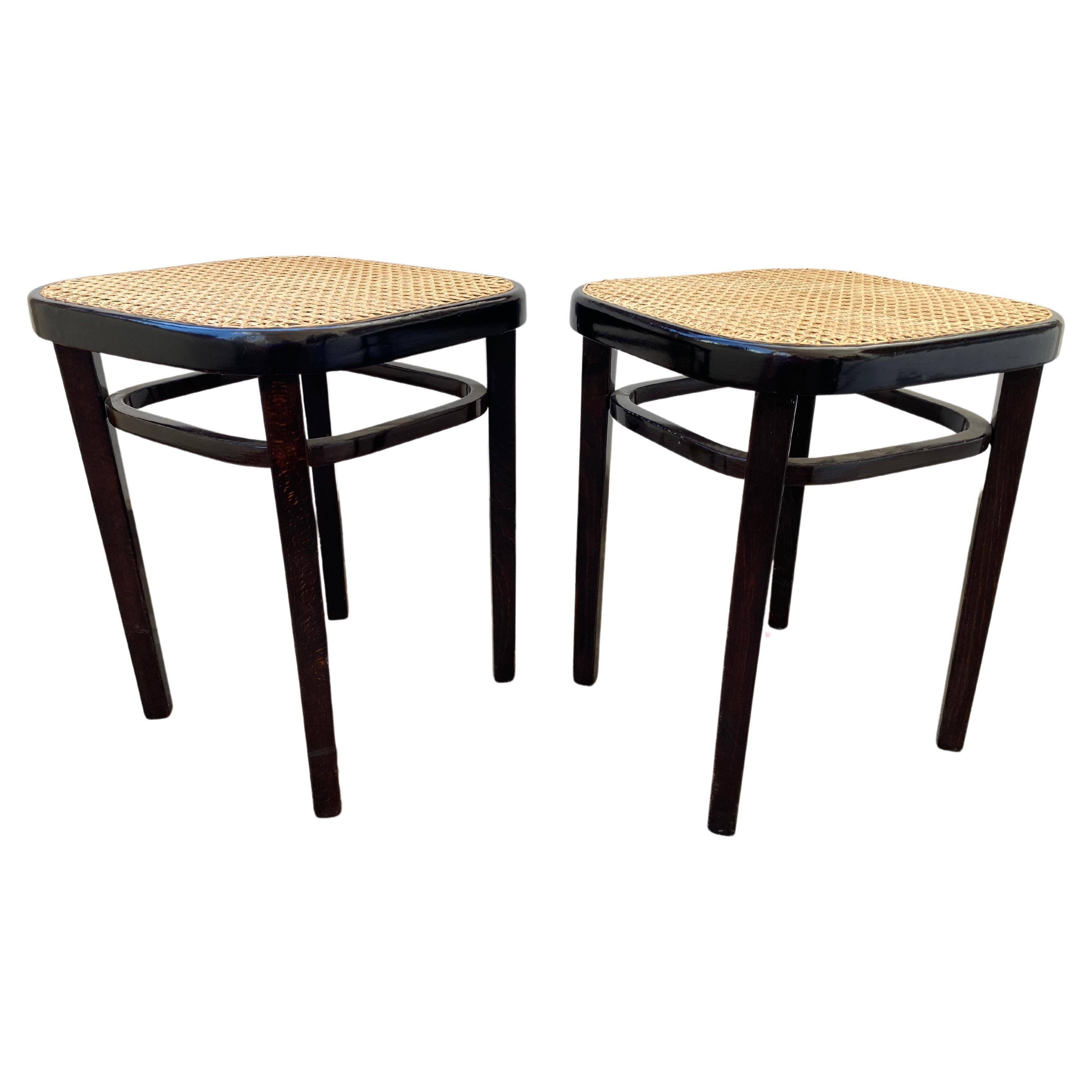 Tabourets Thonet No.144