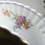 Bernardaud sauceboat Limoges porcelain with floral decoration from the 1920s to 1950s.