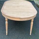 Renovated Louis Philippe round extendable dining table from the 19th century, 210cm.