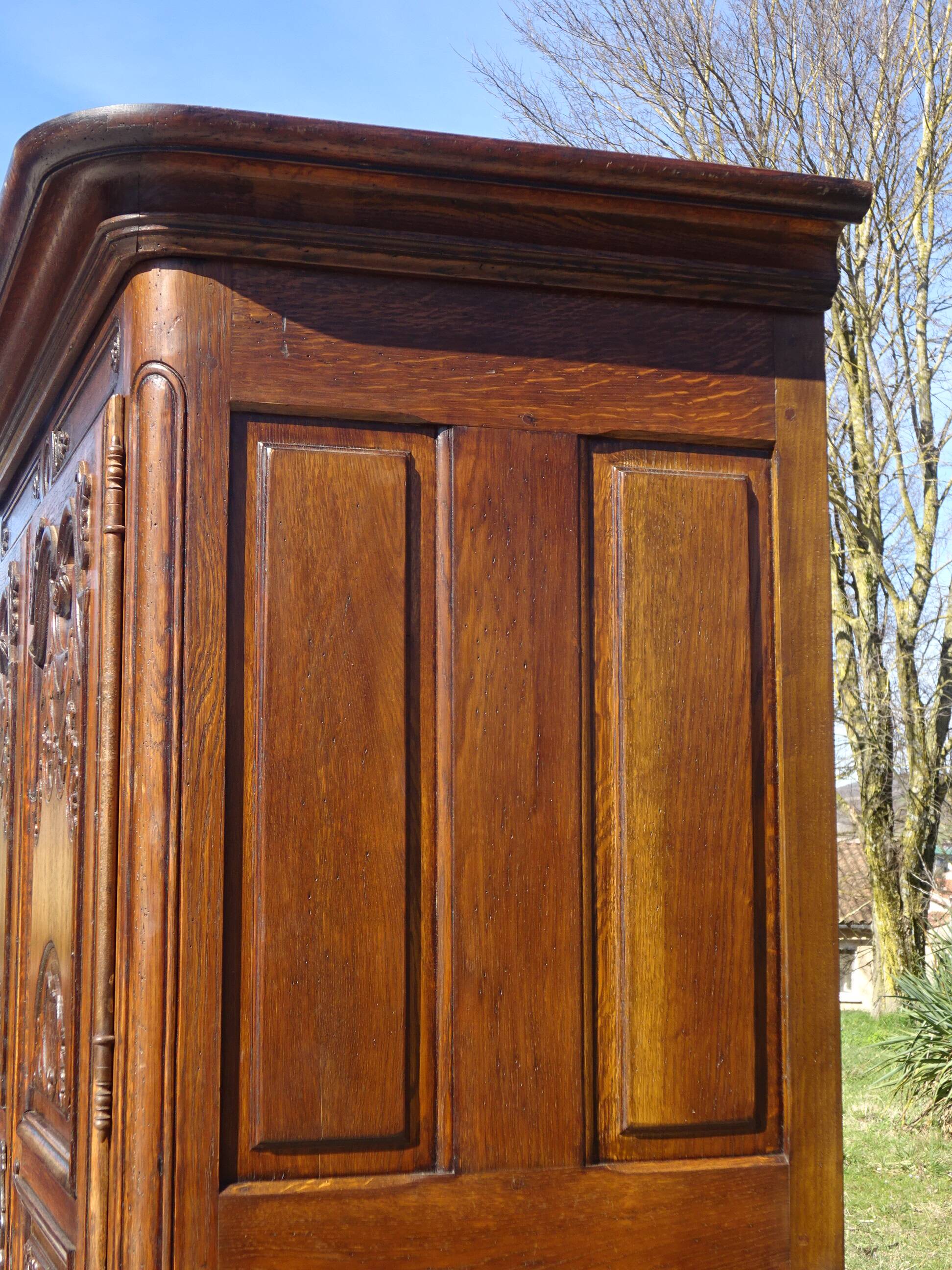 Solid oak wardrobe, Renaissance style
