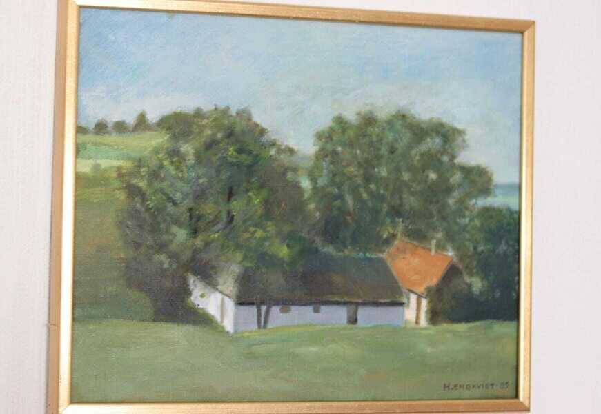 Original Swedish oil on canvas – “Landscape with Farm” by H. Engkvist – dated 1983 – vintage & framed – 41 × 50 cm (16.1" × 19.7")