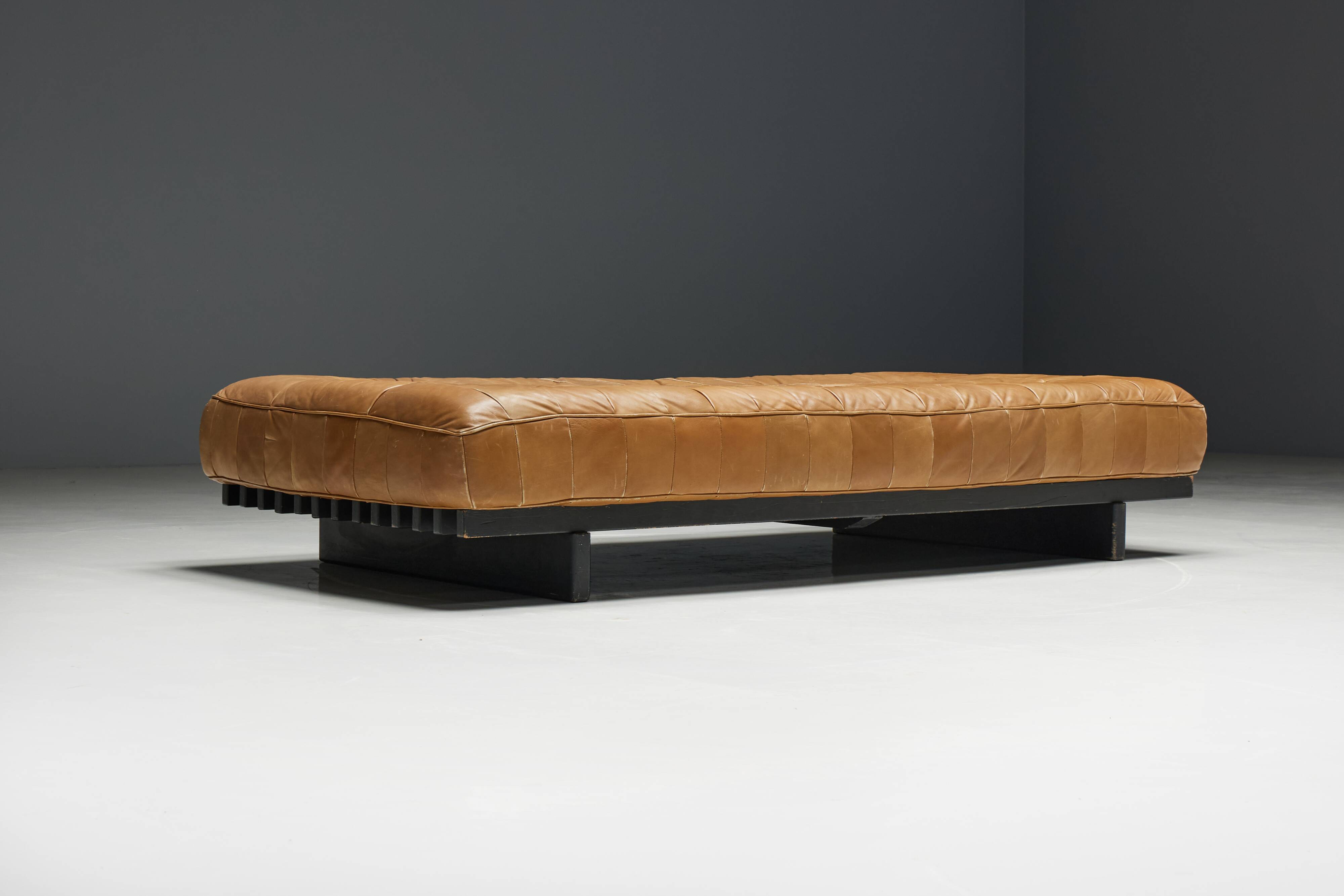 Daybed DS80 by De Sede in Cognac Leather, Switzerland, 1970s