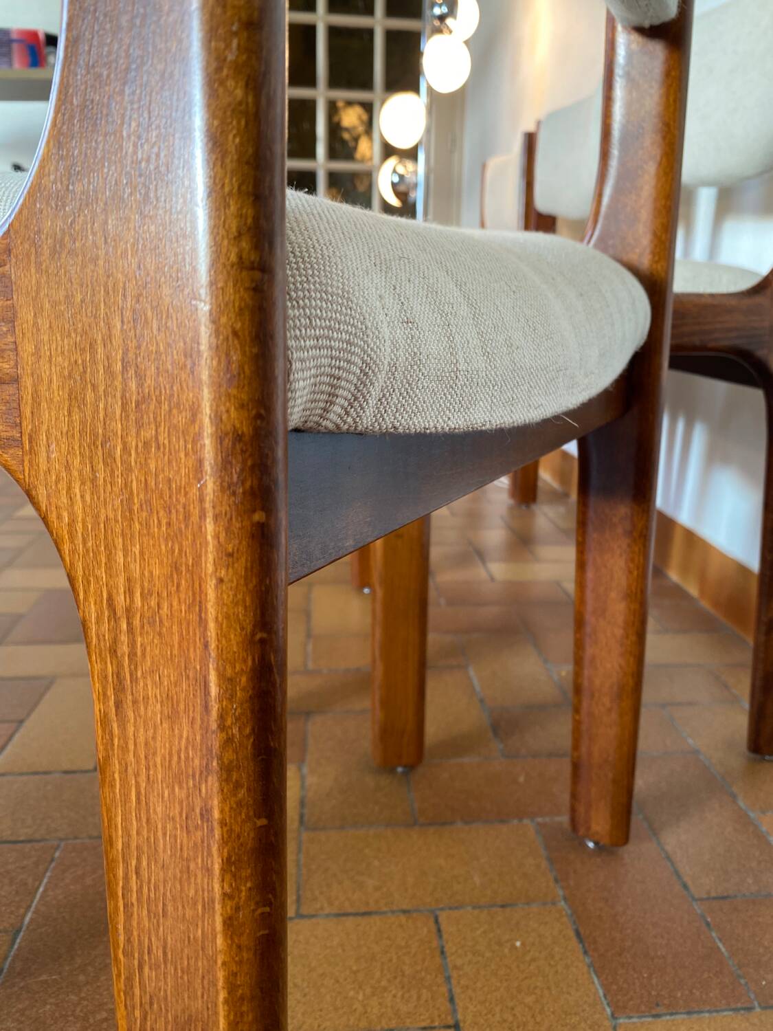 Suite de 4 chaises de style scandinave