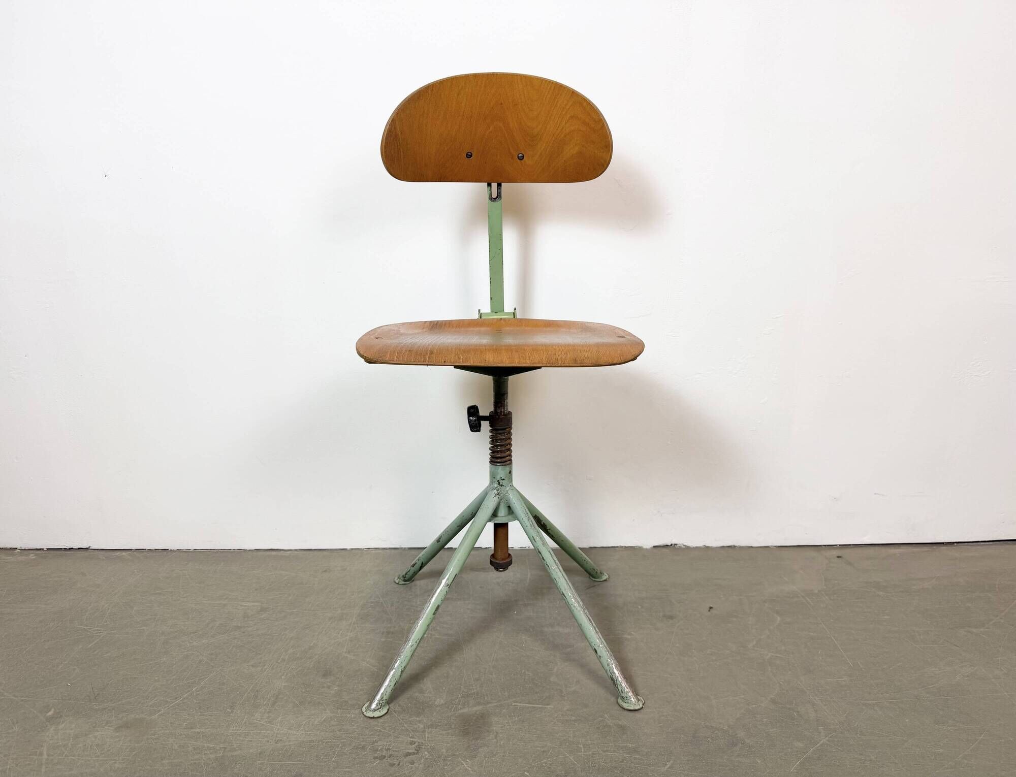 Chaise d'atelier industrielle verte, années 1950