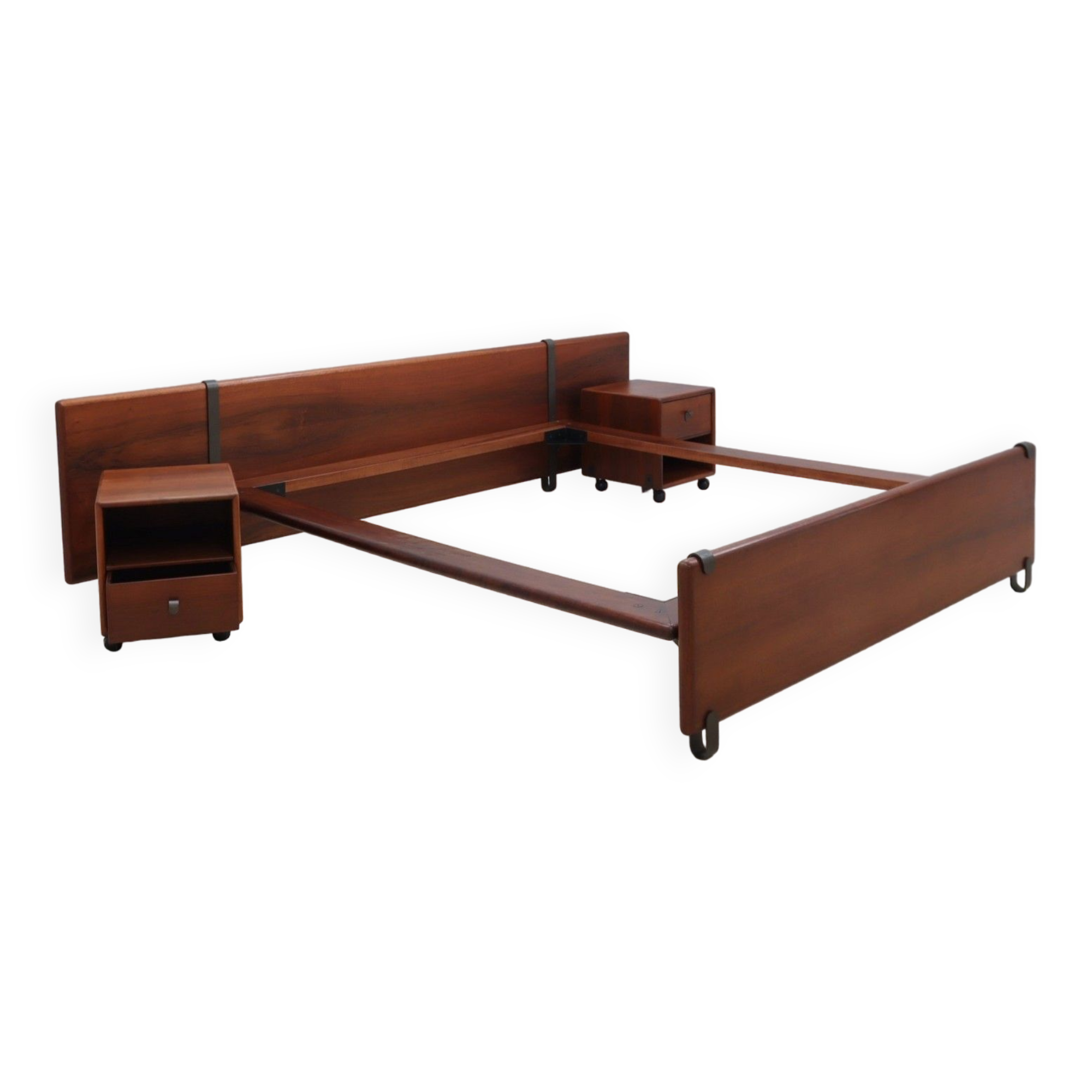 Lit double avec tables de chevet Fabio Lenci bernini années 1970