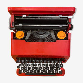 Valentine typewriter - Olivetti