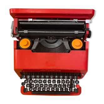 Valentine typewriter - Olivetti