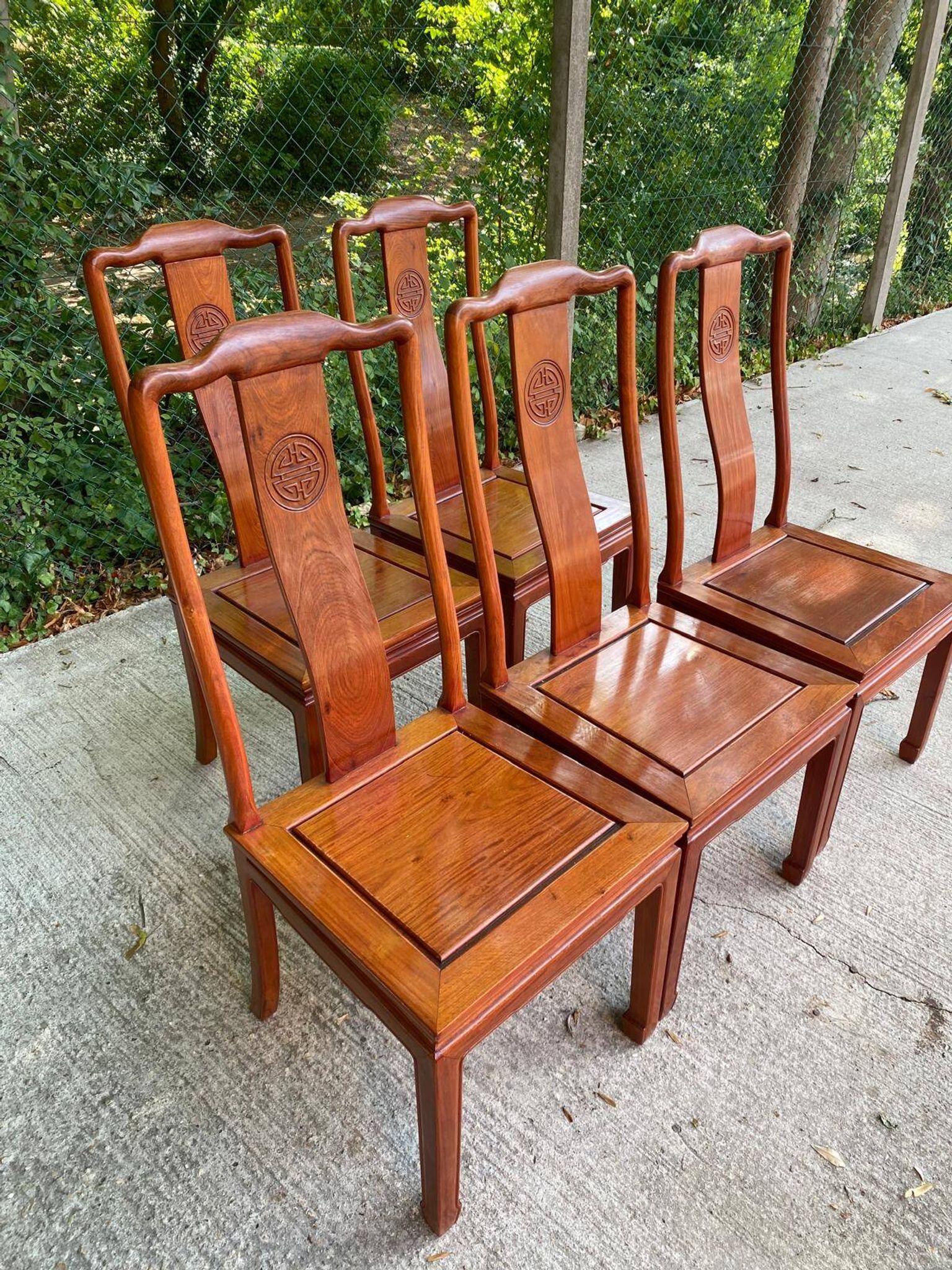 Set of 5 Chinese Ming chairs in solid rosewood – Engraved Shou pattern 70
