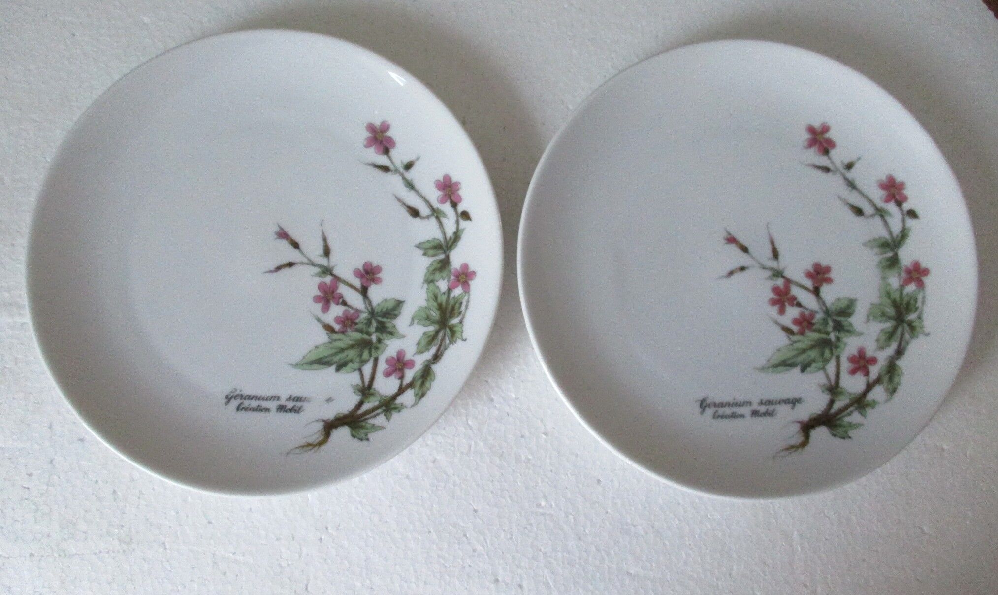 Fine porcelain dessert plates from Bavaria -botaniqu