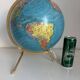 Globe vintage 1975 terrestre verre tripode doré Taride - 32 cm