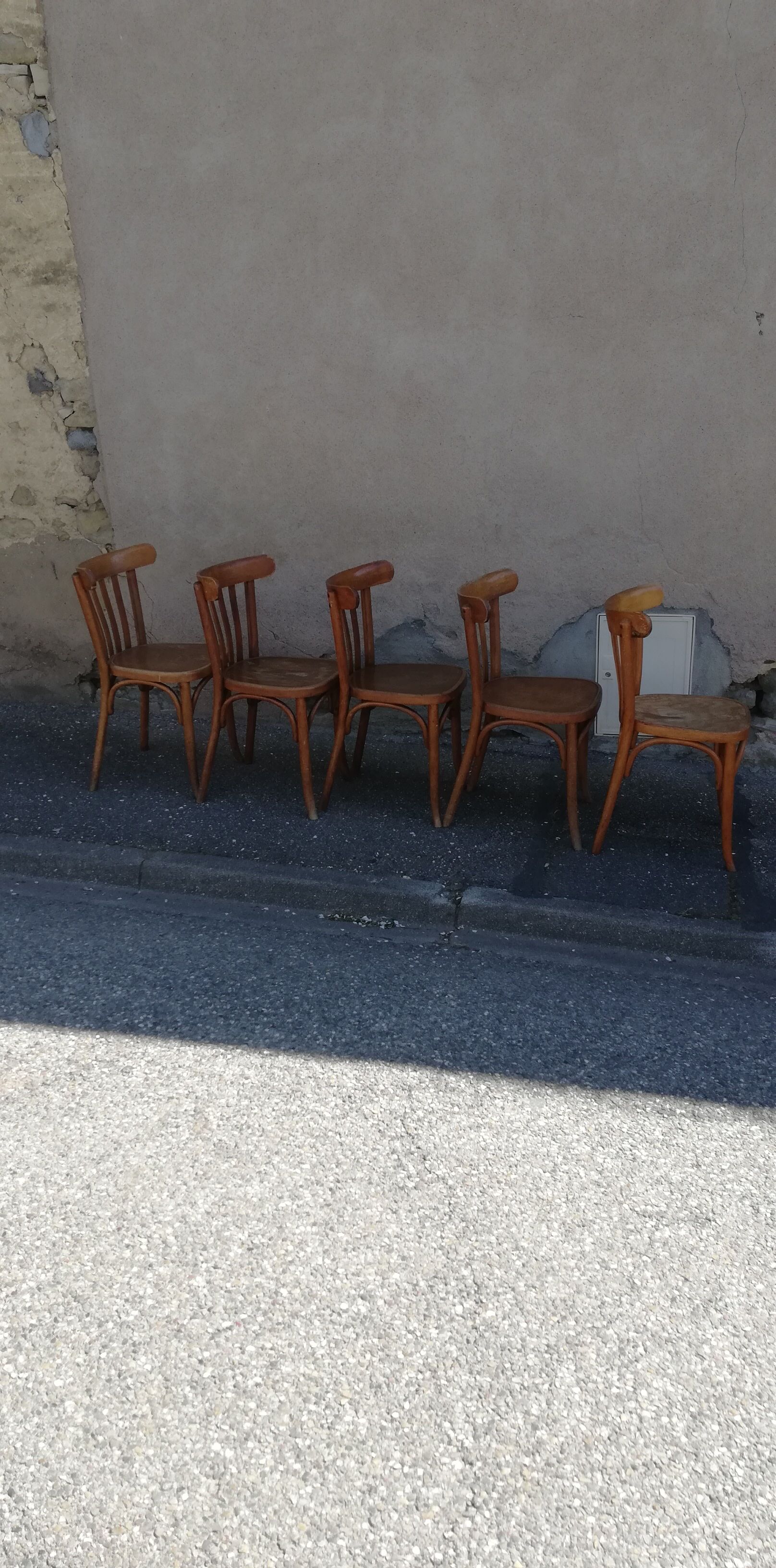 Set of 5 bistro chairs