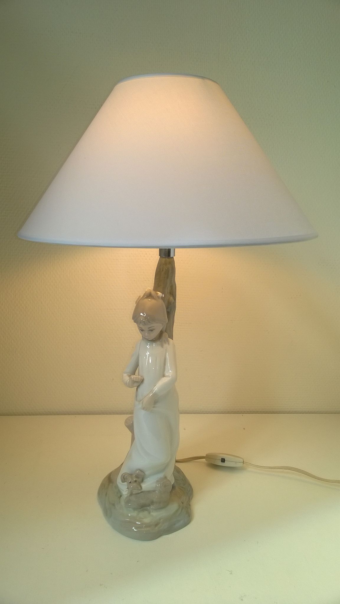 Vintage porcelain lamp Zaphir (Lladro) Spain by sculptor Jose Puche 1978