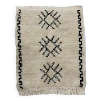 Handmade wool berber rug 95 x 78 cm