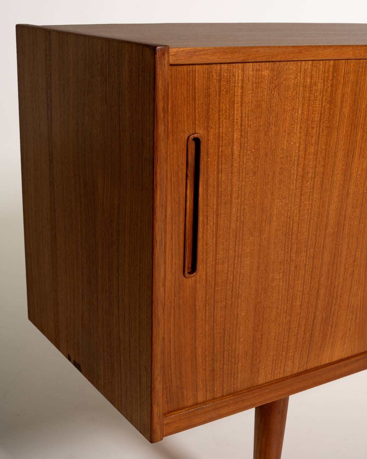Buffet “Trento” par Nils Jonsson pour Troeds, Suède, années 1960.