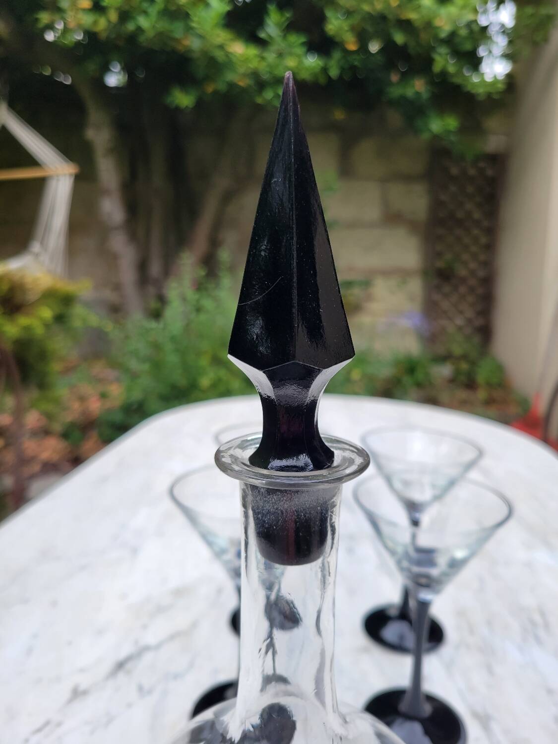 4 cocktail glasses and matching carafe